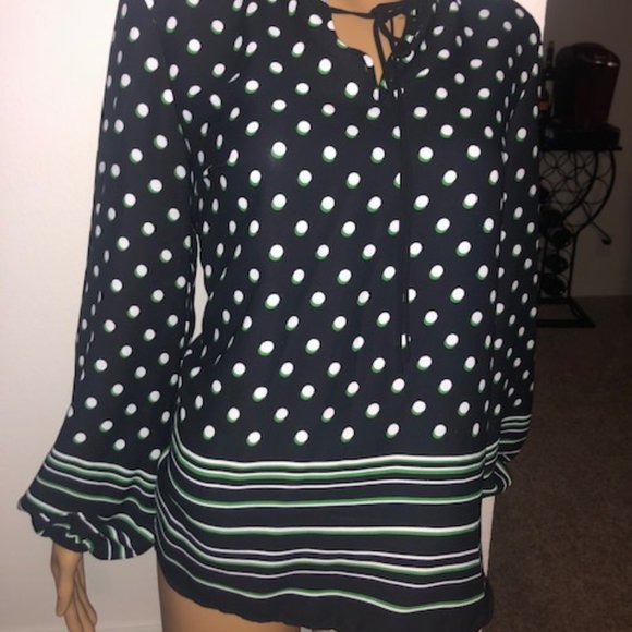 Top - Picture 3 of 4